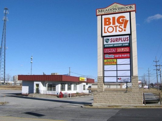 Meadowbrook Shopping Center Logo