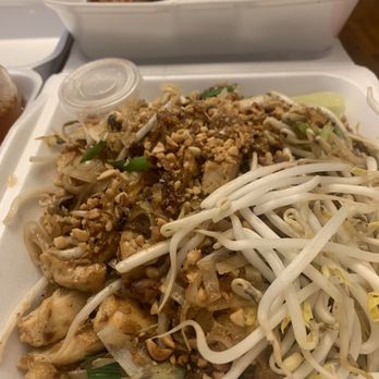 Papaya Tree - Pad Thai! - Food Trucks Near Me - Anchorage, Alaska