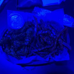 Seven Sports Bar & Lounge - Wings and Sweet Fries