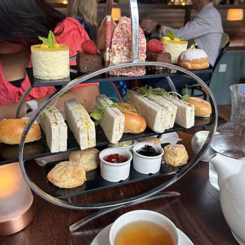 Browns - Covent Garden - Wine Bars Near Me - London, XGL Browns - Covent Garden - Wine Bars Near Me - London, XGL