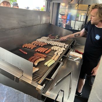 München Haus - Grilling - German Near Me - Leavenworth, Washington München Haus - Grilling - German Near Me - Leavenworth, Washington