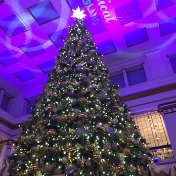The Marshall Field's Walnut Room - Christmas lunch! - American Near Me - Chicago, Illinois
