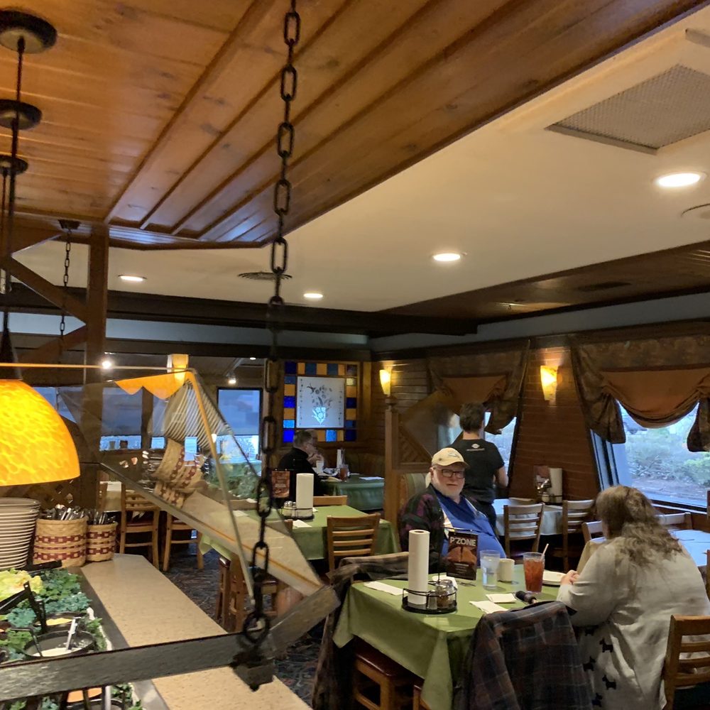 Pizza Hut - Inside - Pizza Near Me - Van Wert, Ohio Pizza Hut - Inside - Pizza Near Me - Van Wert, Ohio