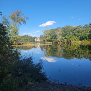 Meshanticut State Park - Parks Near Me - Cranston, Rhode Island
