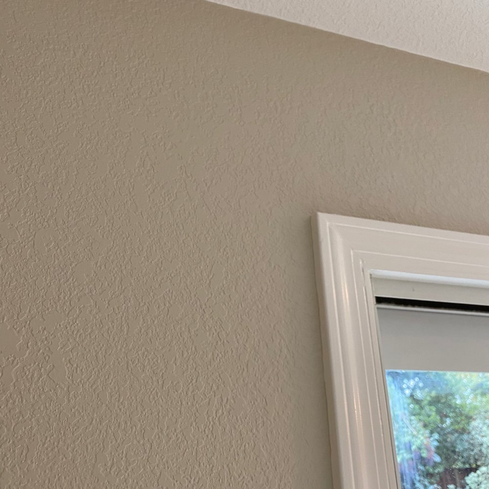 MP Painting - Clean straight lines between walls and ceiling and on trim - Painters Near Me MP Painting - Clean straight lines between walls and ceiling and on trim - Painters Near Me