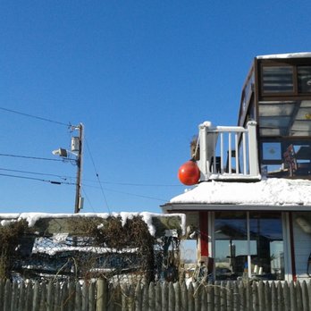 Flo's Clam Shack - Flo's under the weather - Seafood Near Me - Middletown, Rhode Island