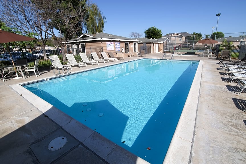 WILLOW APARTMENTS Updated September 2024 12 Photos 2460 Bear