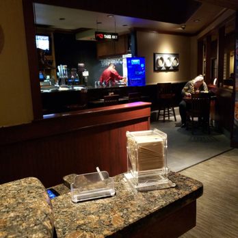 Red Lobster - Busy restraunt and too busy to help a party of 3. Laughable. - Seafood Near Me - Santa Fe, New Mexico