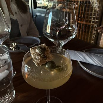 Liquor Pig - Cocktail Bars Near Me - Scottsdale, Arizona