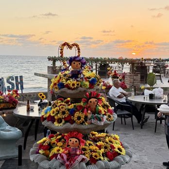 Splash Baja - Beautiful spot to watch the sun go down! - Mexican Near Me - Primo Tapia, BCN Splash Baja - Beautiful spot to watch the sun go down! - Mexican Near Me - Primo Tapia, BCN