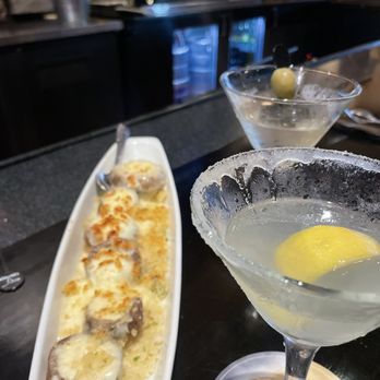 LongHorn Steakhouse - Bartender did not seem happy to make these drinks. - Steakhouses Near Me - San Antonio, Texas