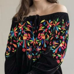 Lionel's Western Wear & Boutique - Velvet & embroidered tunic
