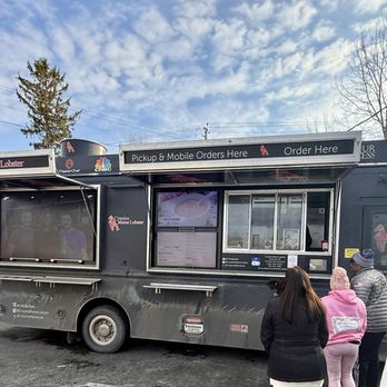 Cousins Maine Lobster - Syracuse - Lobster Truck - Seafood Near Me Cousins Maine Lobster - Syracuse - Lobster Truck - Seafood Near Me