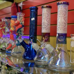 Golden Smoke Shop - Best beaker bongs, cheap bongs and water pipes