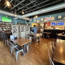 Papi’s Pizza Pub - Restaurant