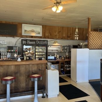 Roseanna's Cafe - Bar area - Seafood Near Me - Oceanside, Oregon Roseanna's Cafe - Bar area - Seafood Near Me - Oceanside, Oregon