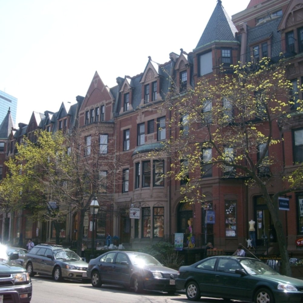 Newbury Street - Landmarks & Historical Buildings Near Me - Boston, Massachusetts