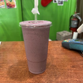 The Smoothie shop - Excellent custom peanut butter protein smoothie - Juice Bars & Smoothies Near Me - Miami Beach, Florida