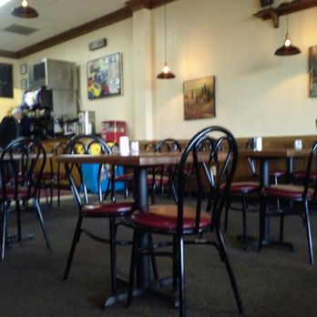 Mancino's Pizza & Grinders - Dining room Mancino’s Pizza & Grinders - Pizza Near Me - Lapeer, Michigan