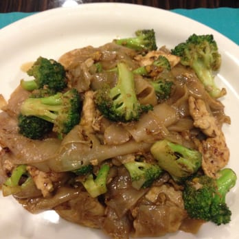 @ Thai BBQ - Chicken Pad-See-Ew - Thai Near Me - Murrieta, California @ Thai BBQ - Chicken Pad-See-Ew - Thai Near Me - Murrieta, California