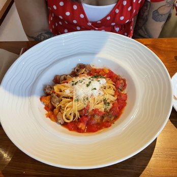 84 Yesler - Fettuccine - Italian Near Me - Seattle, Washington 84 Yesler - Fettuccine - Italian Near Me - Seattle, Washington