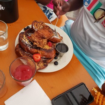 Randolph Beer - French toast & fried chicken - Brewpubs Near Me - Brooklyn, New York Randolph Beer - French toast & fried chicken - Brewpubs Near Me - Brooklyn, New York