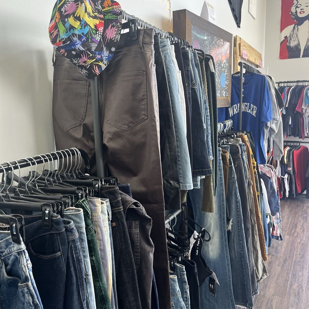Upcycled - Very clean - Used, Vintage & Consignment Near Me - Gaithersburg, Maryland Upcycled - Very clean - Used, Vintage & Consignment Near Me - Gaithersburg, Maryland