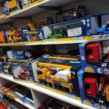 Necker's Toyland - Toy Stores Near Me - Simsbury, Connecticut