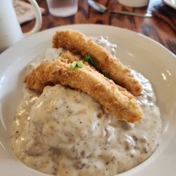 Birdie Bistro - Chicken and biscuits