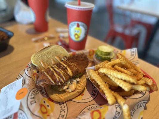 Dave’s Hot Chicken by null