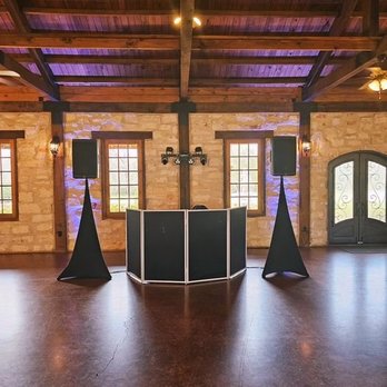 HP Soundcraft - All Black Setup - DJs Near Me HP Soundcraft - All Black Setup - DJs Near Me