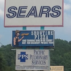 Showtime Pizza