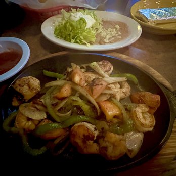 La Cocina Mexican Restaurant - Lunch serving of shrimp fajitas - Mexican Near Me - Apex, North Carolina La Cocina Mexican Restaurant - Lunch serving of shrimp fajitas - Mexican Near Me - Apex, North Carolina