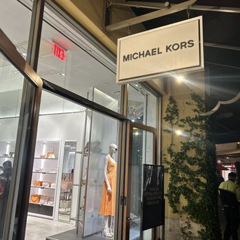 Michael Kors Outlet - Michael Kors Outlet - Women's Clothing Near Me - Commerce, California