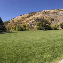 Canyon Glen Park - Park grass area