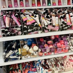 Bath & Body Works - Yas!! Metha lip gloss!!