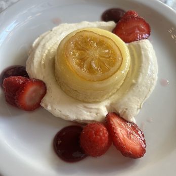 Avery Hotel - Steamed lemon cake - Hotels Near Me - Boise, Idaho Avery Hotel - Steamed lemon cake - Hotels Near Me - Boise, Idaho