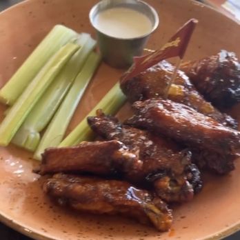 Hard Rock Cafe - Classic Wings sweet & spicy - Burgers Near Me - Honolulu, Hawaii Hard Rock Cafe - Classic Wings sweet & spicy - Burgers Near Me - Honolulu, Hawaii