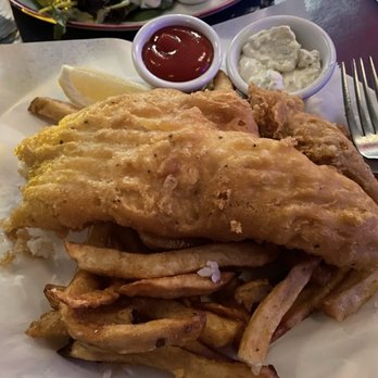 Oscar's Place - Glorious fish & chips.  Thought I couldn't finish such a generous portion, but I did! - Modern European Near Me - New York, New York