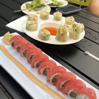The Lemon Grass - Weezer roll. So much tuna! - Sushi Bars Near Me - St. Petersburg, Florida