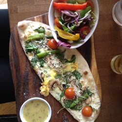 Prezzo - 'Light' pizza which was a bit chewey and salad that looked like it had been sitting in the fridge for days! Not too impressed.