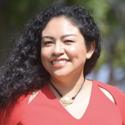 Luisa Contreras, Sex & Relationship Therapist