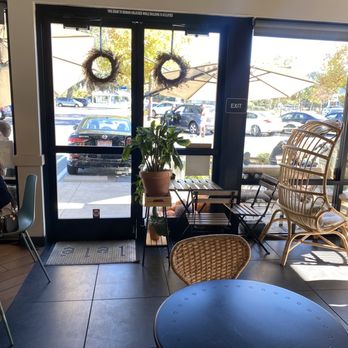 Lele Cake - Inside - Coffee & Tea Near Me - Los Gatos, California