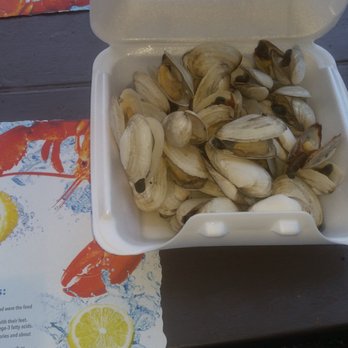 Beach Plum Lobster Farm - 2 lbs steamer clams - Seafood Markets Near Me - Ogunquit, Maine