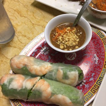 Stadium Pho - Spring rolls - Vietnamese Near Me - Honolulu, Hawaii
