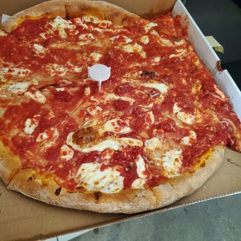 The Swiss Slice - Damaged pizza on arrival. What's the point of eating pizza with no cheese!?!?!?! - Pizza Near Me - Brooklyn, New York The Swiss Slice - Damaged pizza on arrival. What's the point of eating pizza with no cheese!?!?!?! - Pizza Near Me - Brooklyn, New York