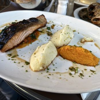 La Chaumiere - Salmon - French Near Me - Paris, 75 La Chaumiere - Salmon - French Near Me - Paris, 75