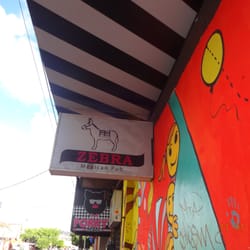 La Sexta - El Zebras, Calle Sexta.