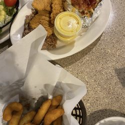 Pier 41 Seafood - Chicken tender bbq plate wh his puppies