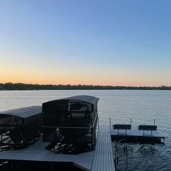 Lake Le Homme Dieu Bed & Breakfast - Dock.